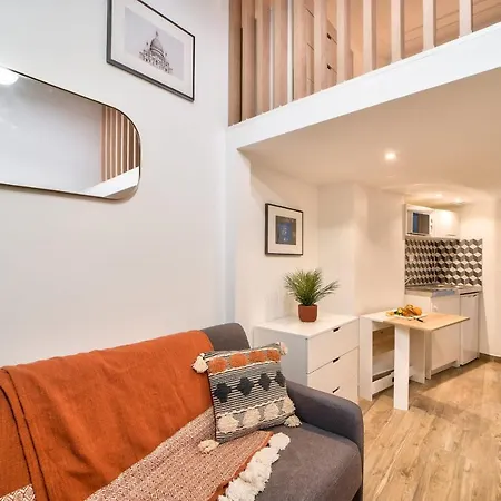 Appartamento Guestready - Cosy 1-bedroom In The 18th District Parigi